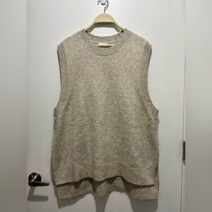 H&M Women's Cream Crewneck Sweater Vest